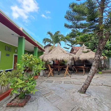 Hotel Azza Karimunjawa Esterno foto
